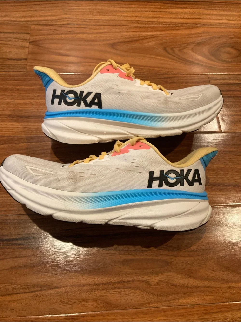 Hoka One One Clifton 9 Shoes Womens Size 8.5B White Running Sneakers 1127896 BSW